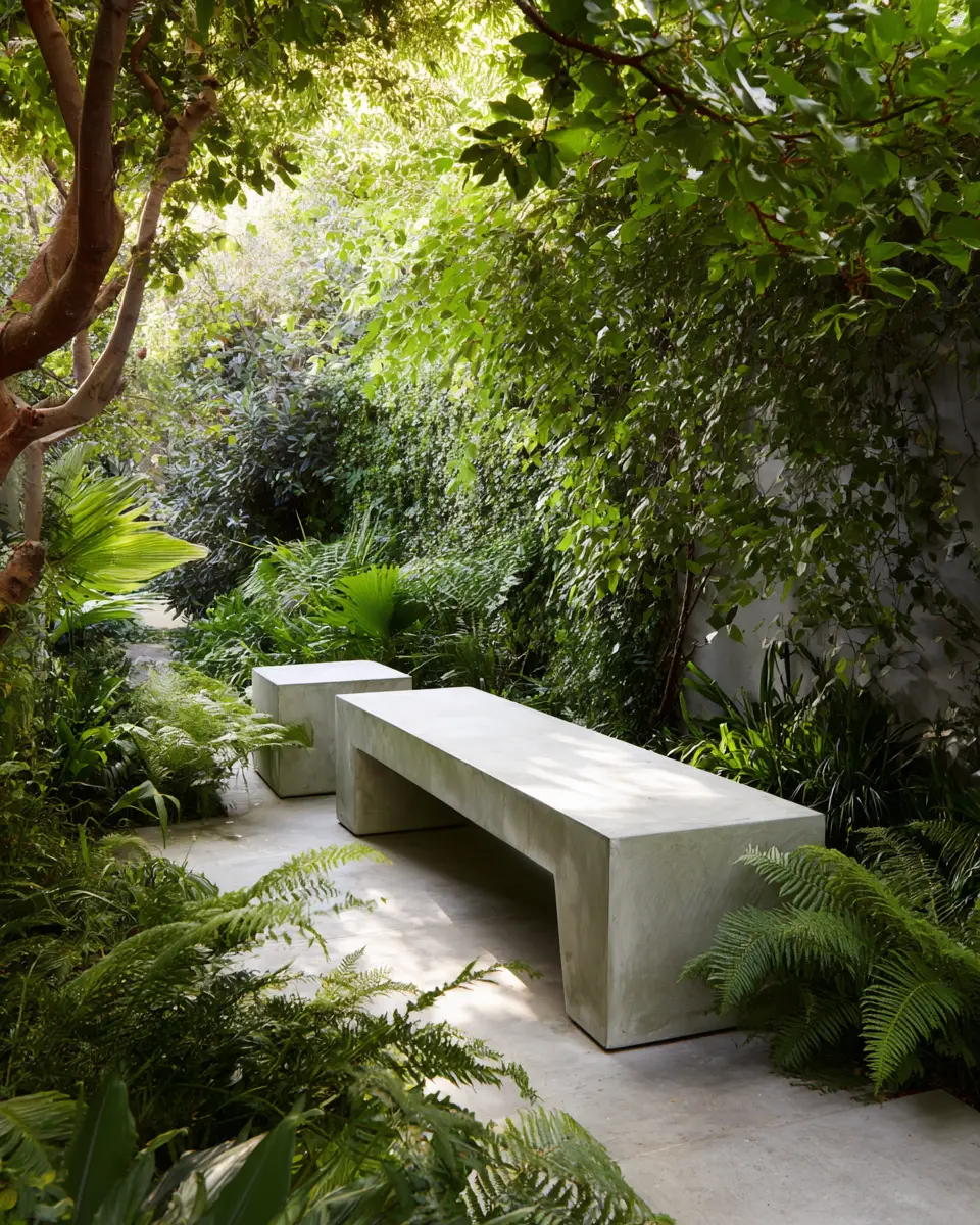 Airy Contemporary Garden Decor Ideas
