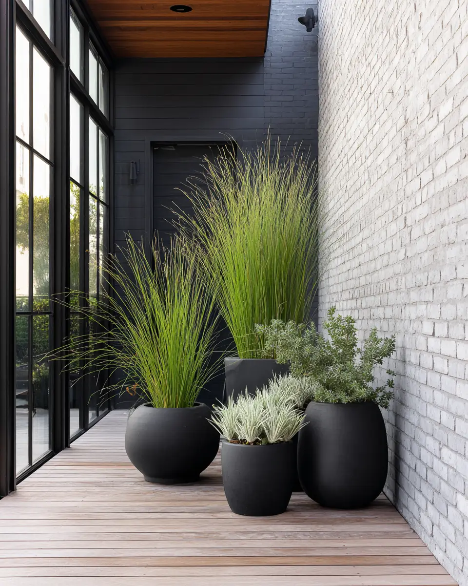 Airy Minimalist Patio Decor Ideas