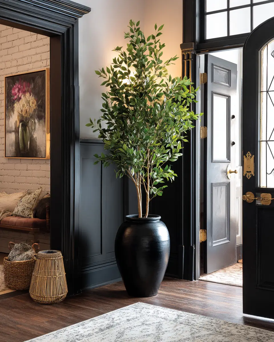 Black Traditional Entryway Decor Ideas