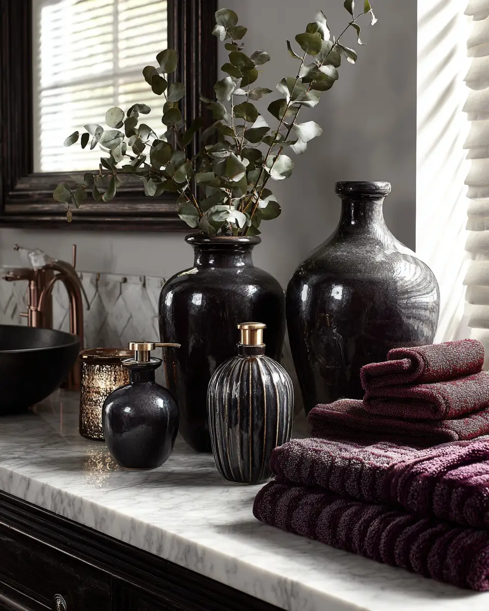 Dark And Cozy Bathroom Decor Ideas