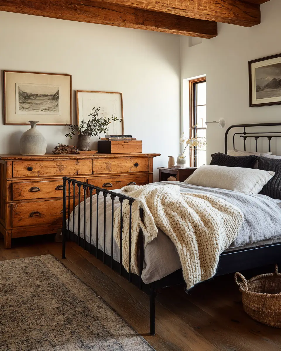 Eclectic Bedroom Decor Ideas