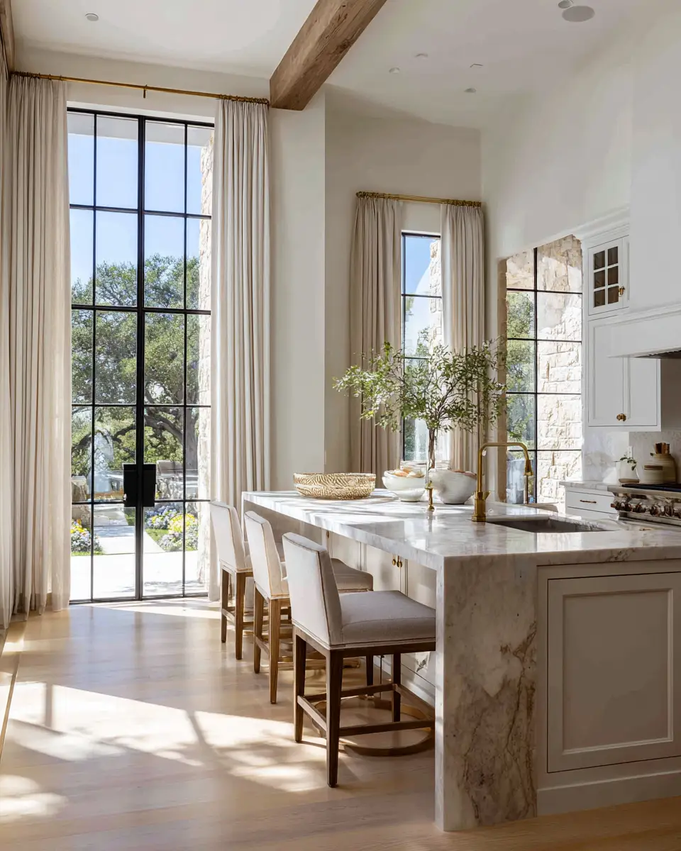 Light And Airy Kitchen Decor Ideas