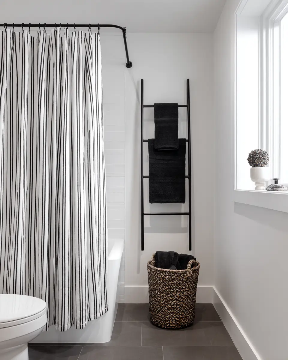 Monochrome Bathroom Decor Ideas