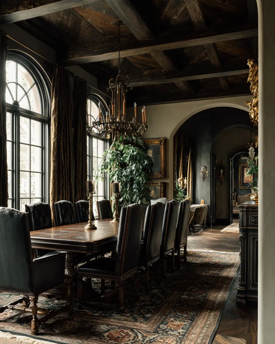 Moody Classic Dining Room Decor Ideas