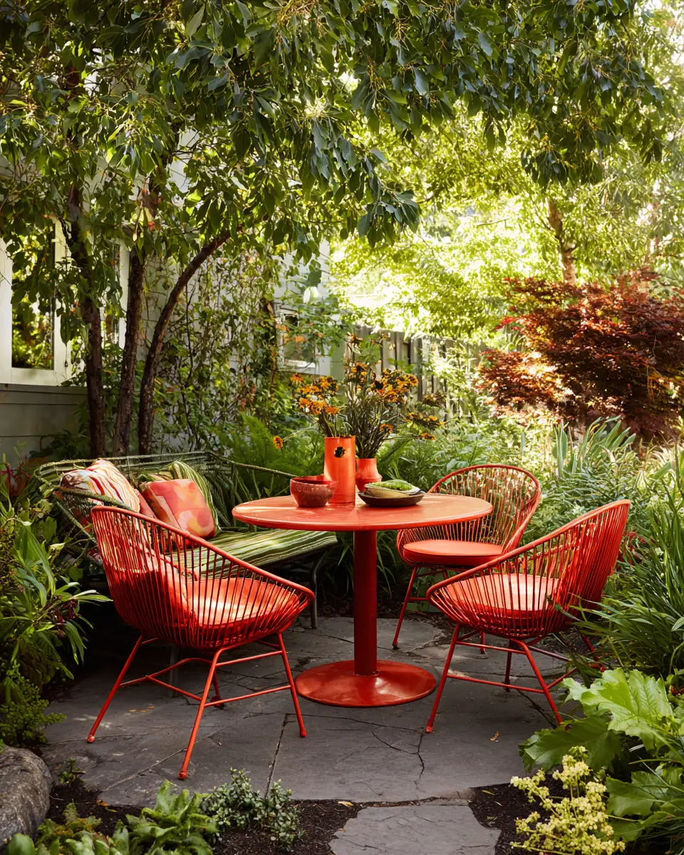 Rust Mid-Century Modern Garden Decor Ideas
