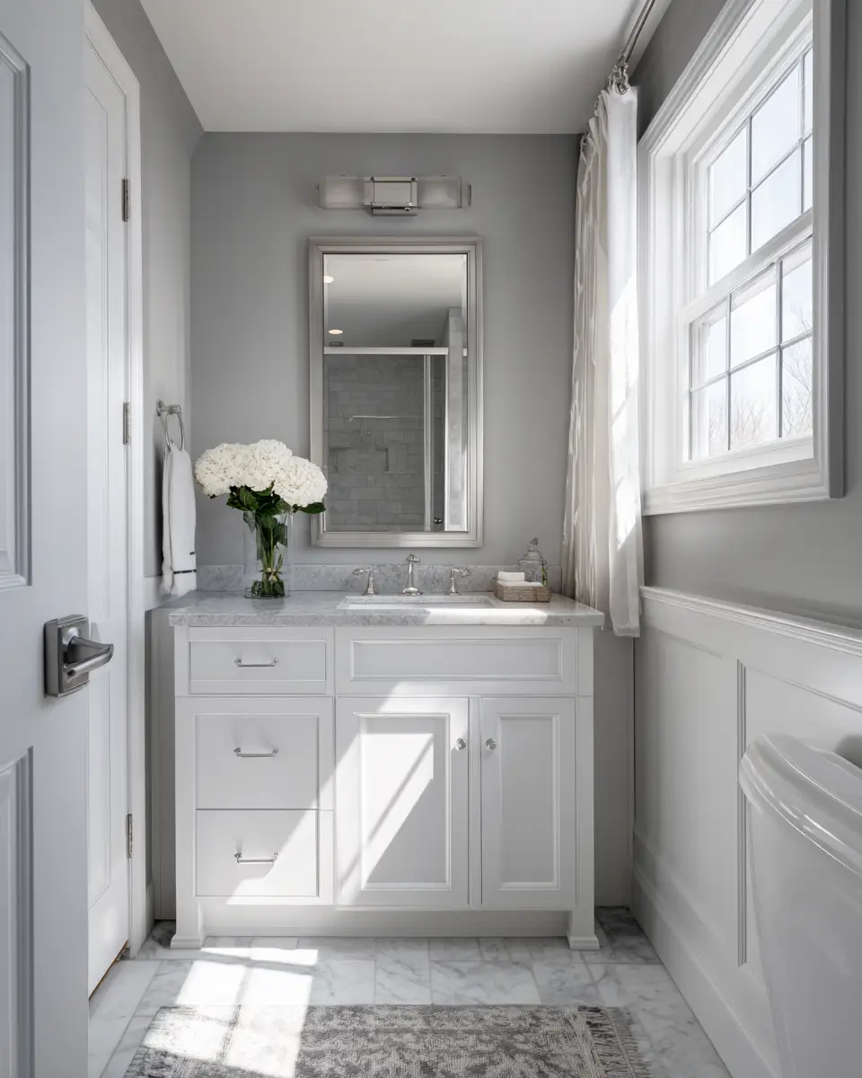 Two-Tone Bathroom Decor Ideas